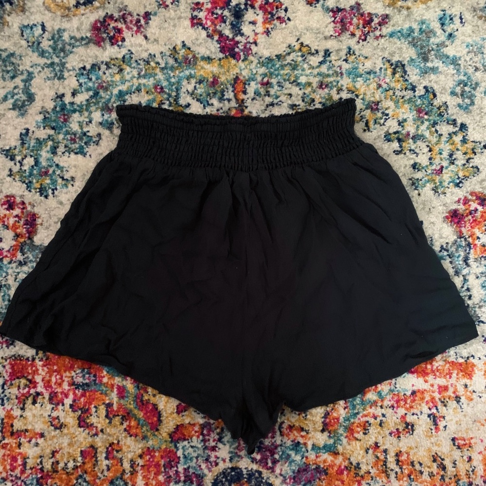NWOT Flowy, Crinkle Shorts